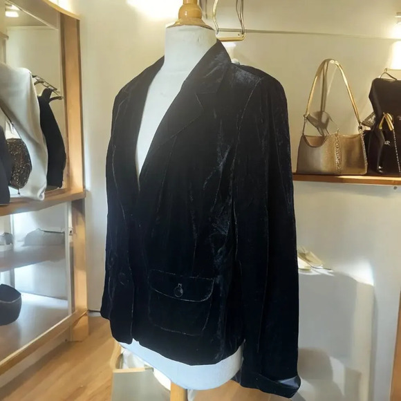 Emma James Jackets & Blazers - Emma James Black Velvet Women’s Blazer Jacket Sports Coat, Size XL